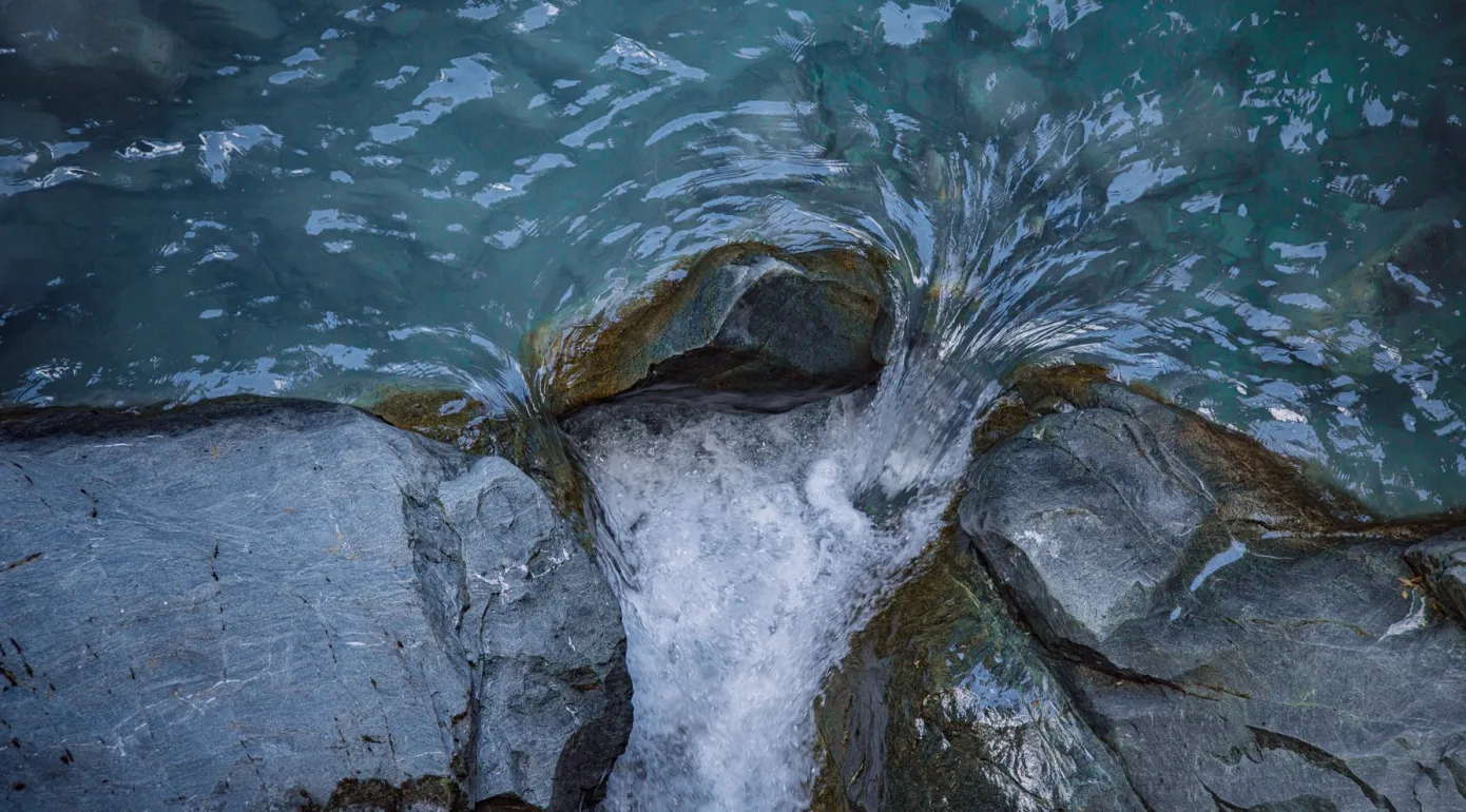 Analyser l'eau d'un captage : ce que coûtent les mesures